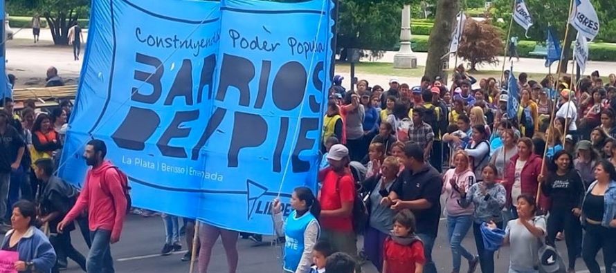 [La Plata] Barrios de Pie se moviliza al Ministerio de Desarrollo de la Comunidad bonaerense