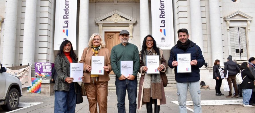 [Santa Fe] El FAS presentó en la Legislatura su proyecto de reforma constitucional