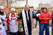 [Neuquén] El obispo Fernando Croxato bendijo un comedor de Libres del Sur.