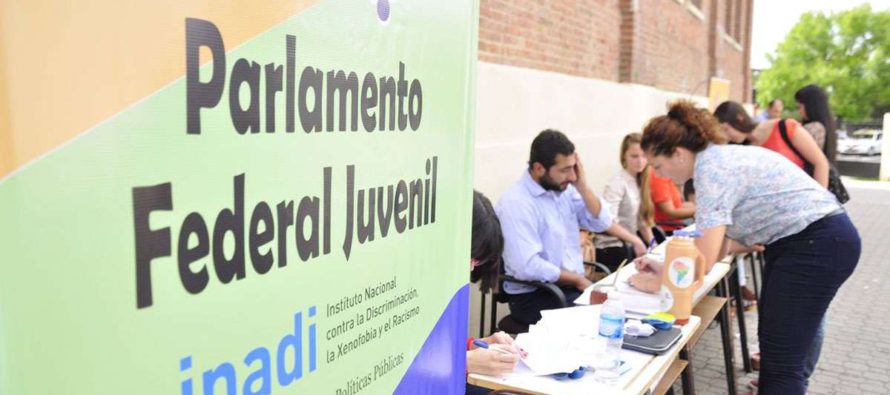 [Corrientes] Piden declaran de interés el 3º Congreso del Parlamento Juvenil del INADI