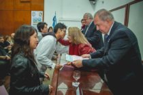 [Tucumán] Federico Masso entregó becas a estudiantes de los Valles