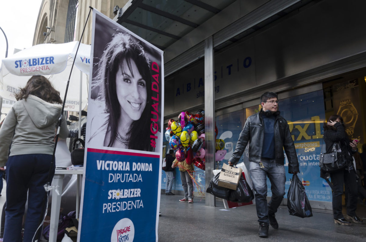 Campaña Victoria Donda en el Abasto