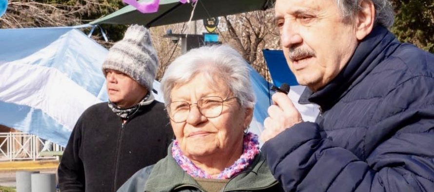 [Bs. As.] Alfonsín en Malvinas Argentinas: 