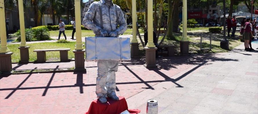[Corrientes] Exigen al Municipio que respete el desarrollo de actividades artísticas callejeras