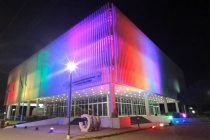 [Santiago del Estero] El Deliberante se iluminó con los colores LGBTIQ+