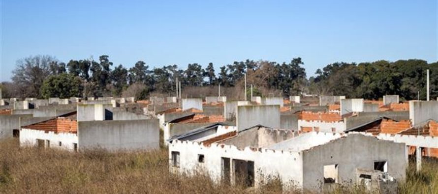 [Bs. As.] Legado de López: viviendas sociales fantasma de La Perla