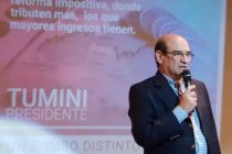 Tumini lanza su pre-candidatura con una dura crítica a Macri y Cristina. Entrevista radial.