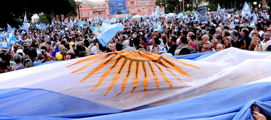 Un amplio frente electoral que derrote a Macri y a Cristina. Resolución de la mesa nacional