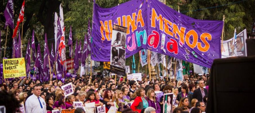 Importante cantidad de organizaciones de mujeres envian solicitud al presidente Fernández.