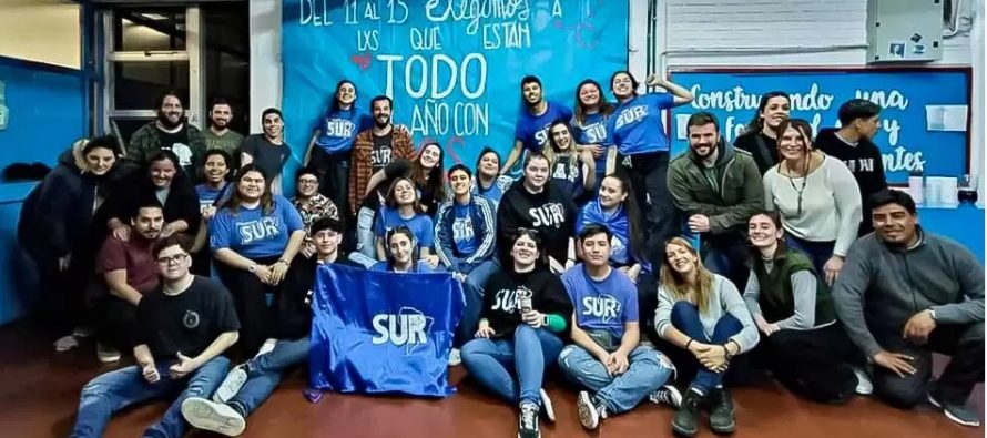 [Mar del Plata] El Movimiento Universitario Sur renovó la conducción de centro de estudiantes.