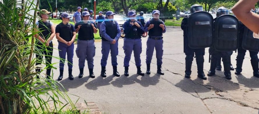 [Chaco] El gobernador Zdero prohibió marchar por el día contra la violencia machista.